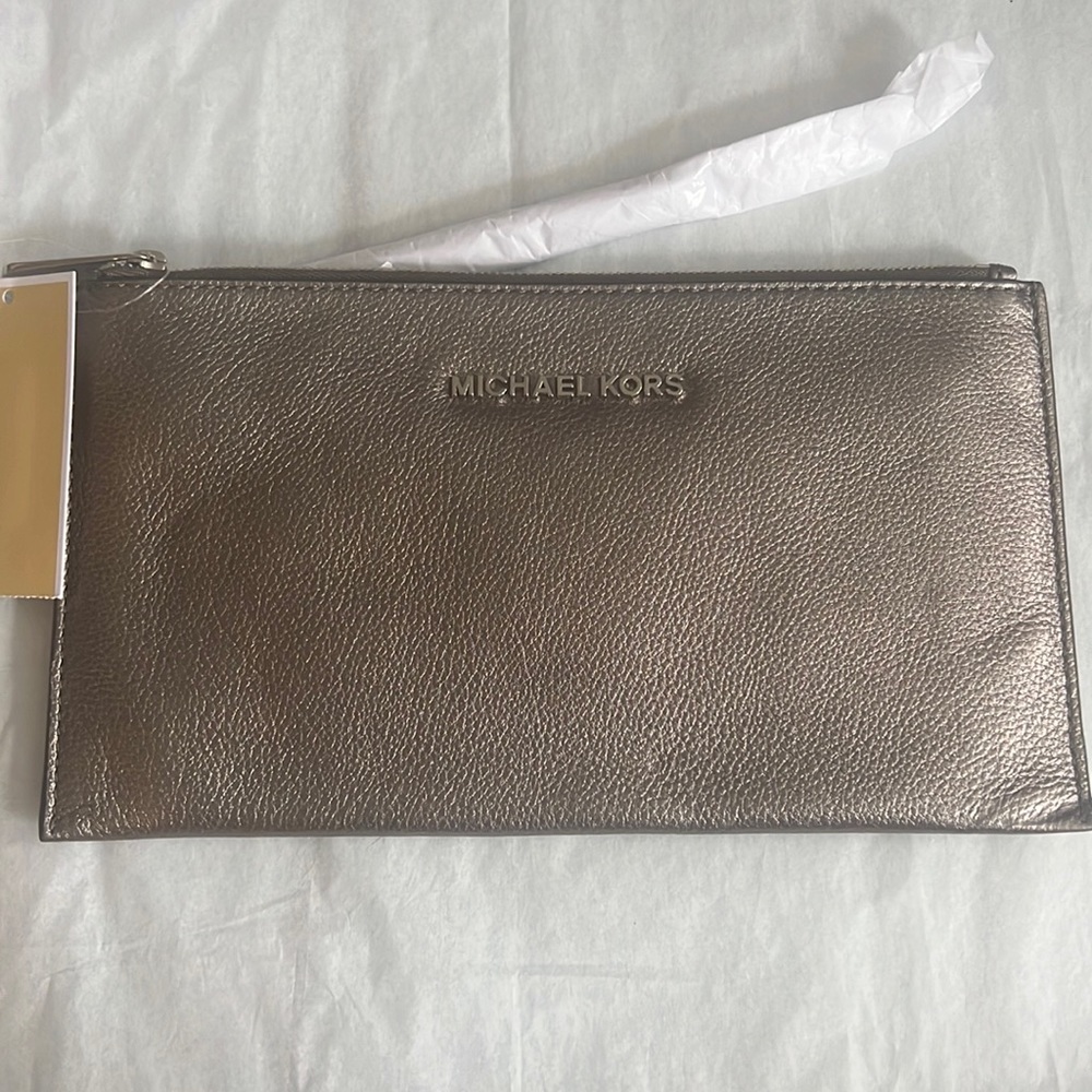 Nwt Michael Kors Bedford large leather clutch
